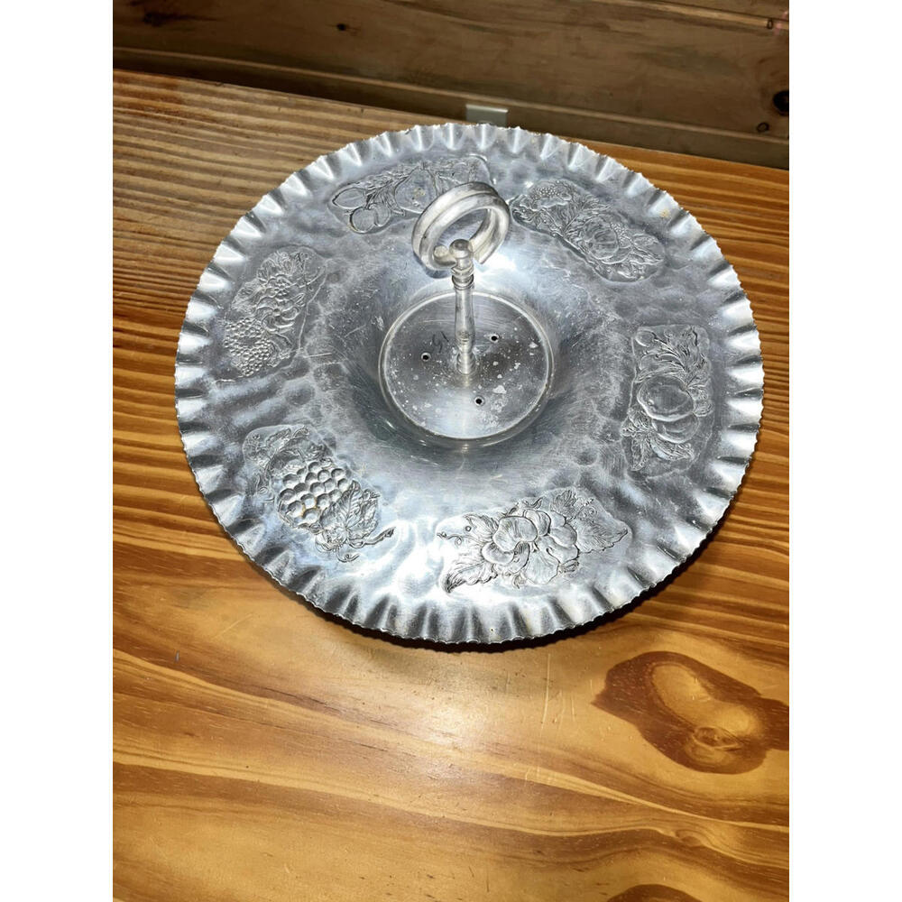 VINTAGE CROMWELL HAND WROUGHT ALUMINUM SERVING TRAY 13"